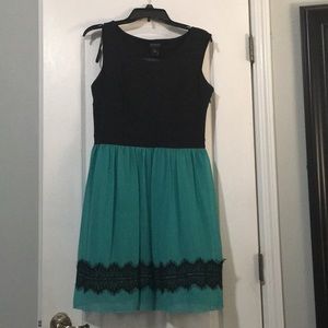 NWOT black & green dress with lace trim